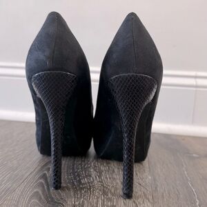 Guess Black Suede and Snakeskin print Platform Heels Size 10.5
